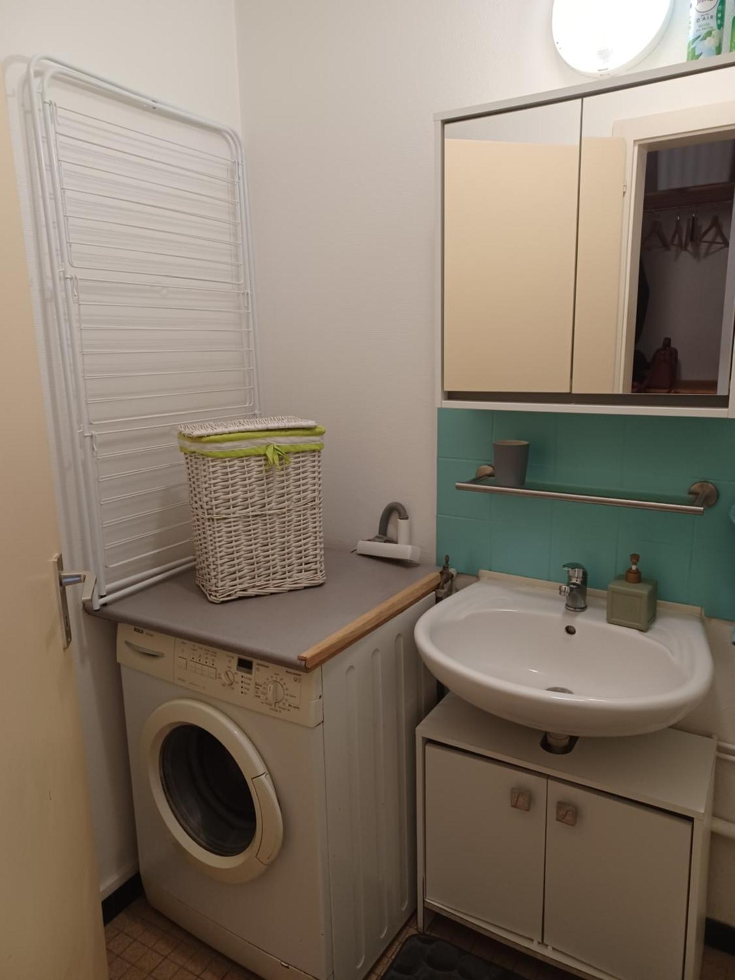 Studio Rdc Calme Avec Parking Ferme Pres Autoroute Et Tram C Mulhouse Luaran gambar