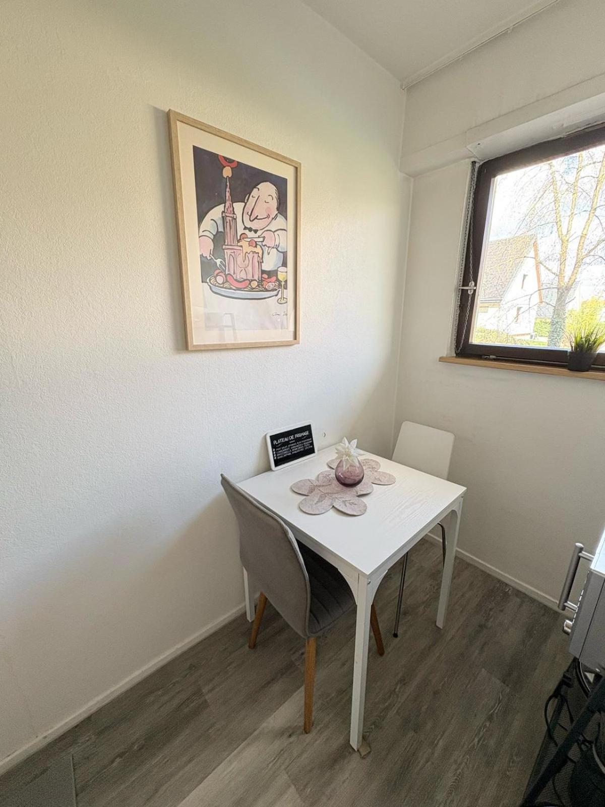 Studio Rdc Calme Avec Parking Ferme Pres Autoroute Et Tram C Mulhouse Luaran gambar